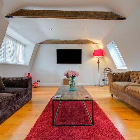 Spacious 2-Bed Home - Exposed Beams & Fast Internet Included Stamford Exterior foto
